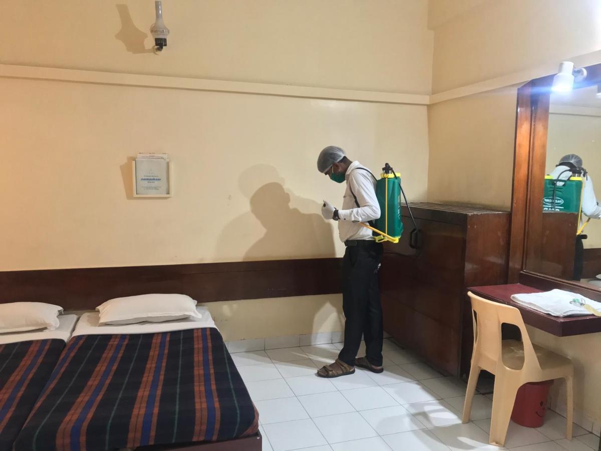 Maurya Residency Hotel Пюн Екстериор снимка