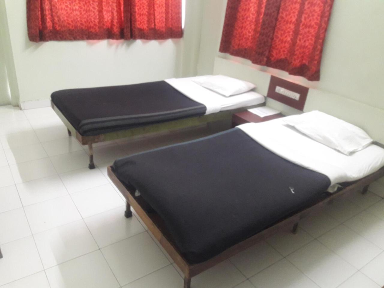 Maurya Residency Hotel Пюн Екстериор снимка